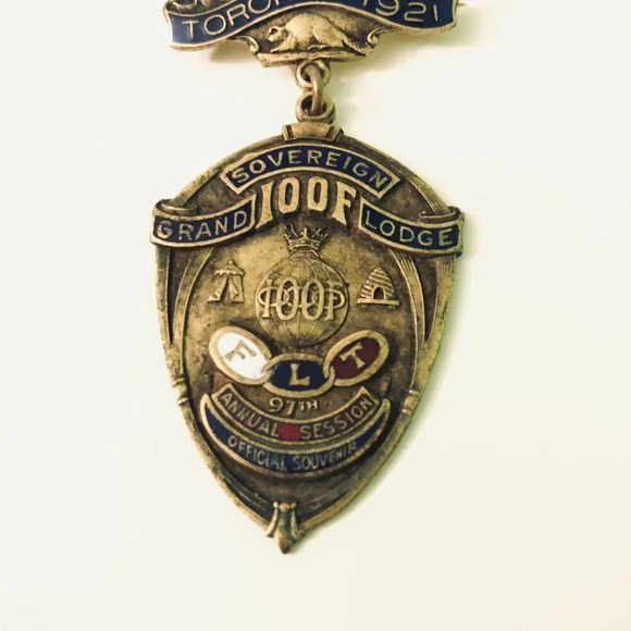 Vintage 1921 Toronto Sovereign 97th Annual Session Grand Lodge  Membership Pin - Picture 3 of 8